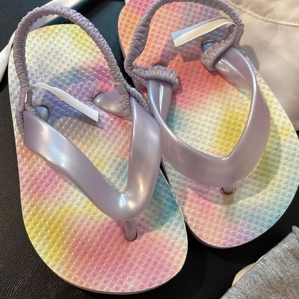 Toddler Girl Beach Bundle. Sandals 4/5. 2 Play beach hats.‎ 2 headbands.